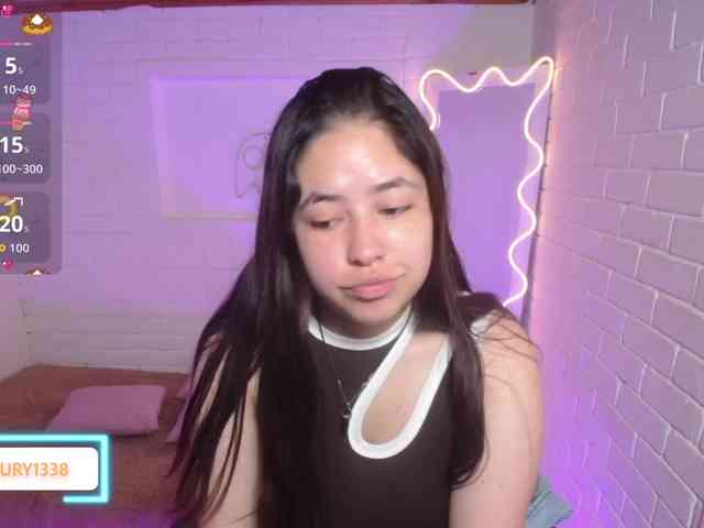 Lauxury-tay webcam