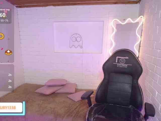 Lauxury-tay webcam