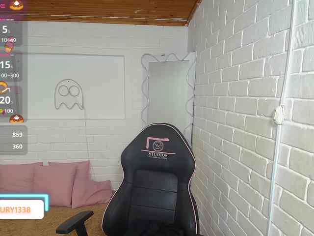 Lauxury-tay webcam
