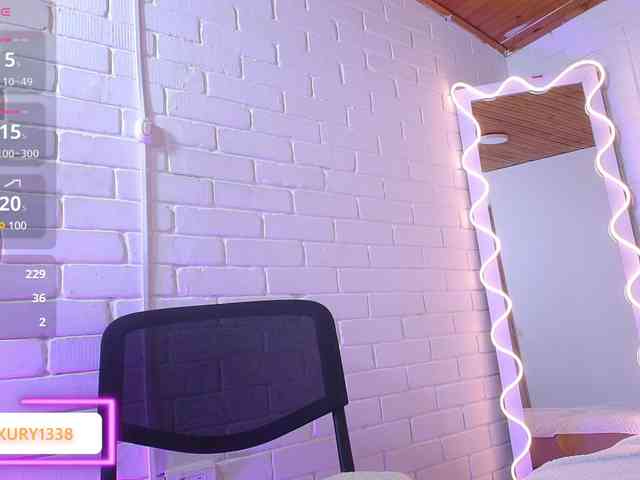 Lauxury-tay webcam