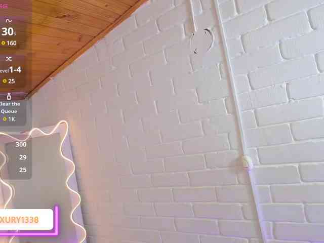 Lauxury-tay webcam