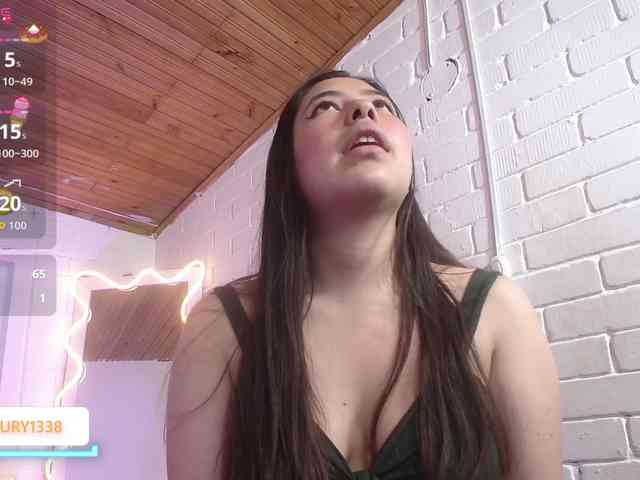 Lauxury-tay webcam