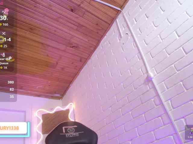 Lauxury-tay webcam