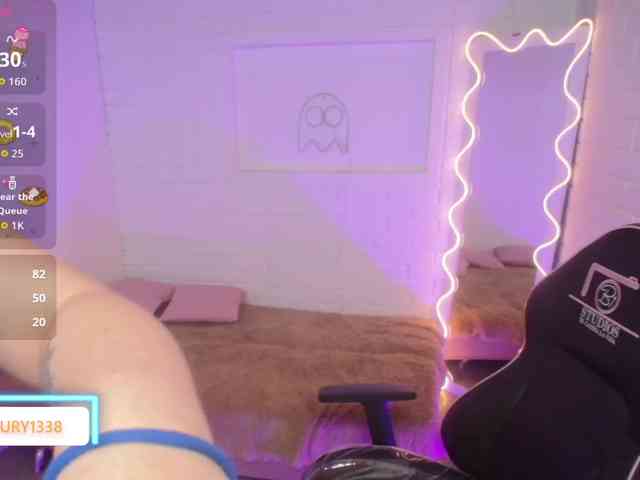 Lauxury-tay webcam
