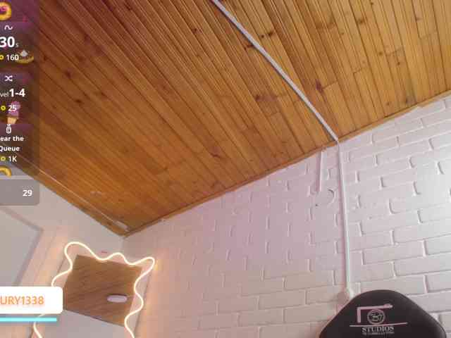 Lauxury-tay webcam