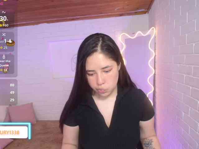Lauxury-tay webcam