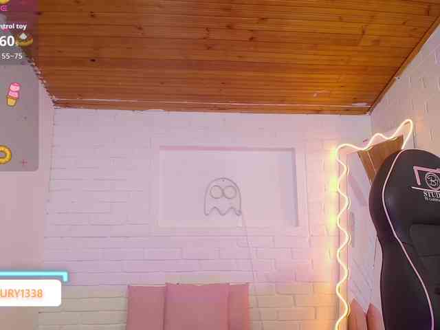 Lauxury-tay webcam