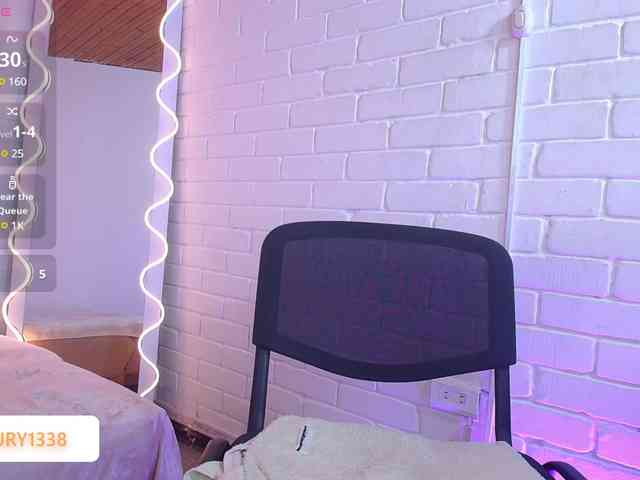 Lauxury-tay webcam