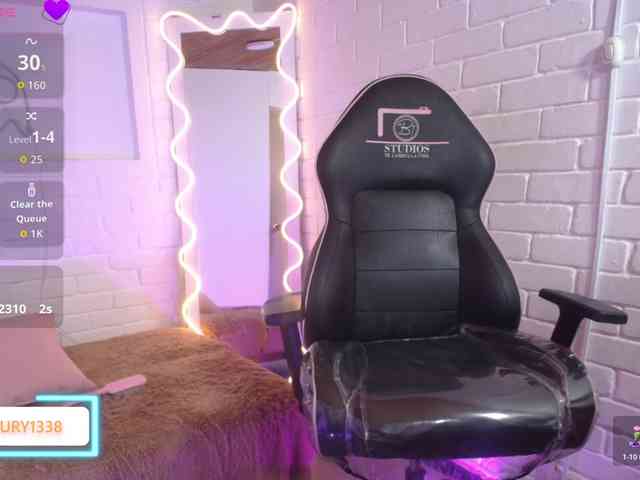 Lauxury-tay webcam