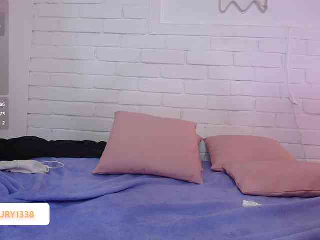 Lauxury-tay webcam