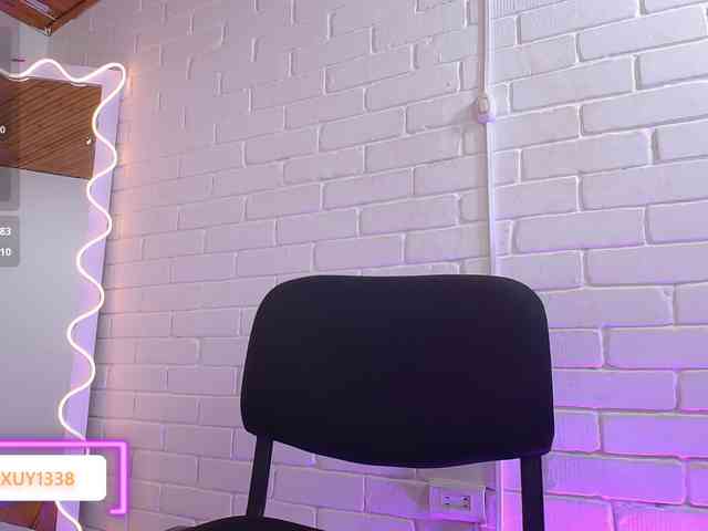 Lauxury-tay webcam
