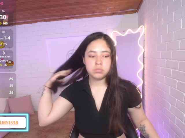Lauxury-tay webcam