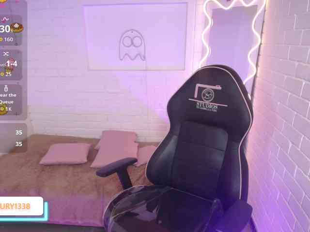 Lauxury-tay webcam