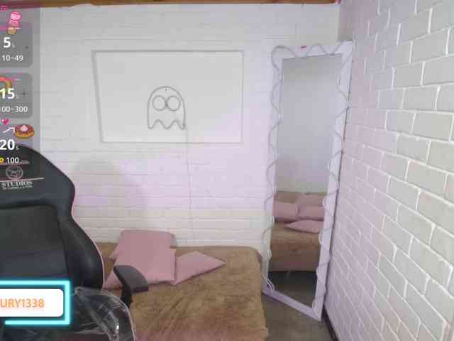 Lauxury-tay webcam