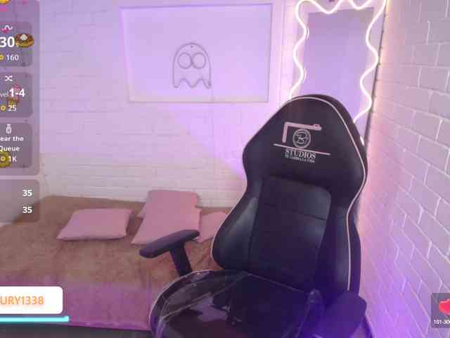Lauxury-tay webcam
