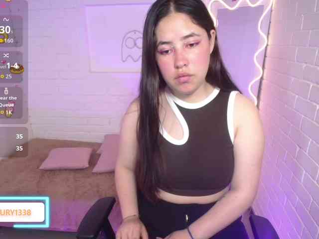 Lauxury-tay webcam