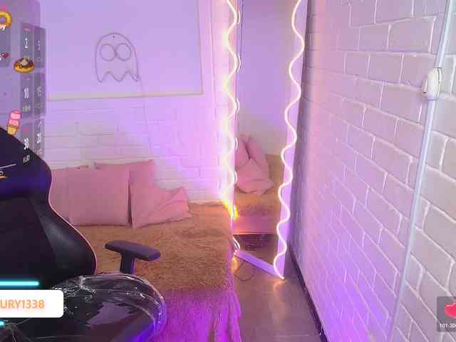 Lauxury-tay webcam