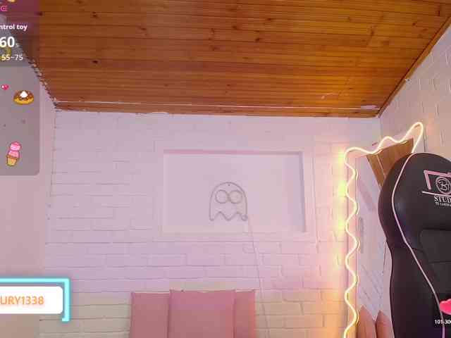 Lauxury-tay webcam