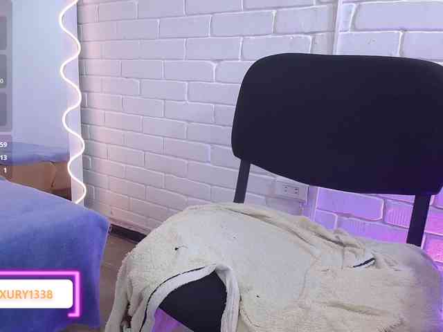 Lauxury-tay webcam