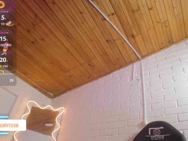 Lauxury-tay webcam