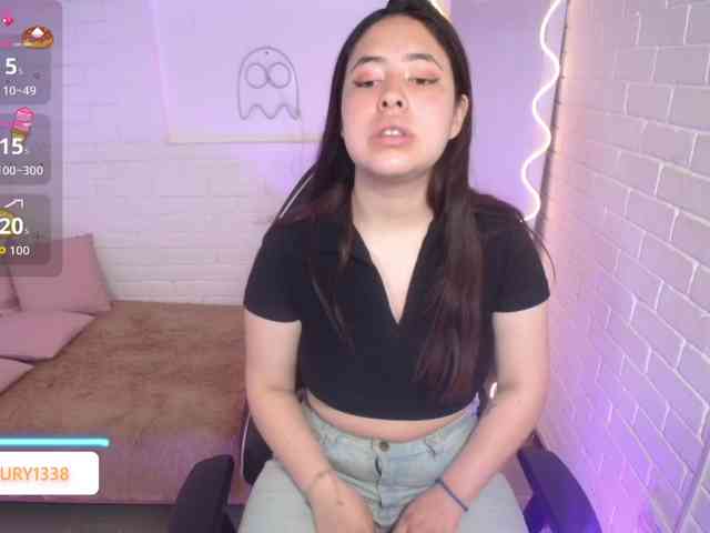 Lauxury-tay webcam