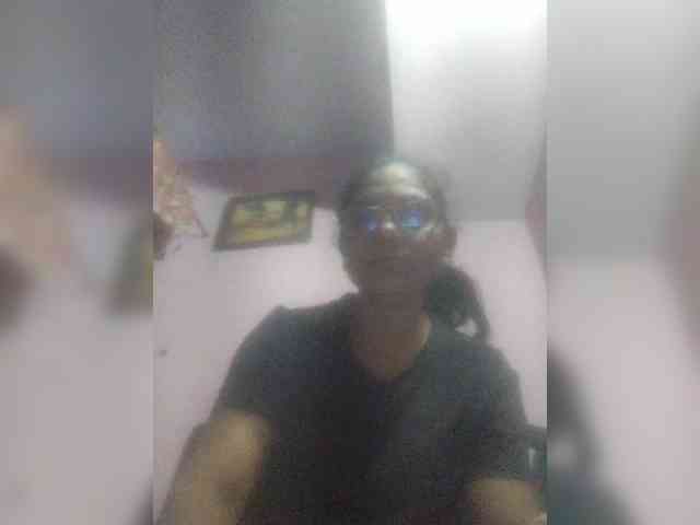 royelpari webcam