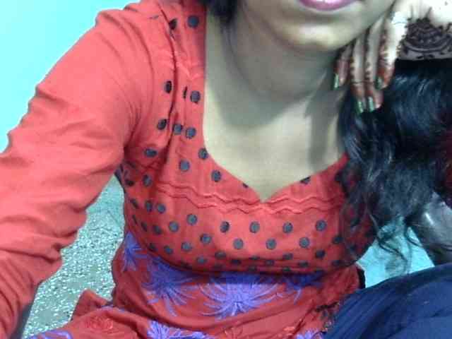 nude webcam chatroom Royelpari