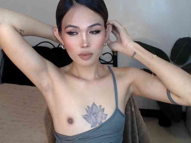 UrbodyInfluence Live Webcam on BongaCams