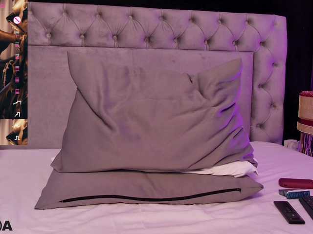 SelenaDaze's BongaCams show and profile