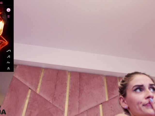 SelenaDaze's BongaCams show and profile