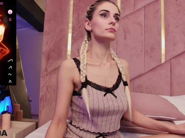 SelenaDaze's BongaCams show and profile