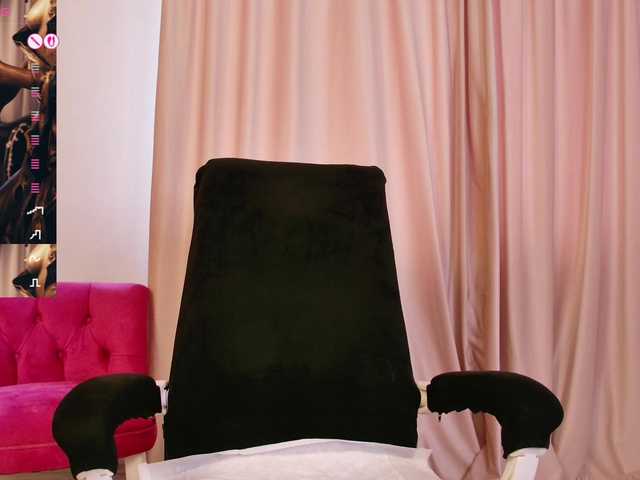 SelenaDaze's BongaCams show and profile