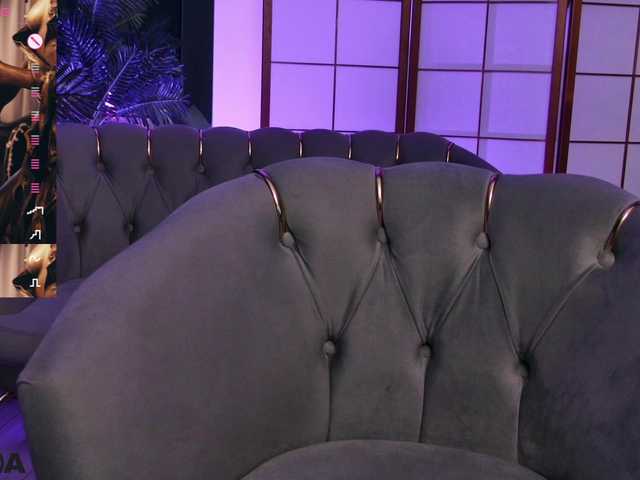 SelenaDaze's BongaCams show and profile