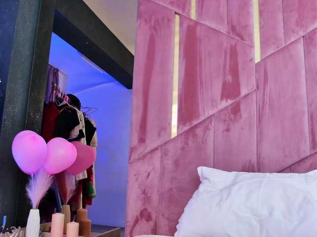 SelenaDaze's BongaCams show and profile