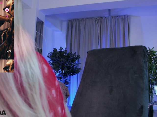 SelenaDaze's BongaCams show and profile