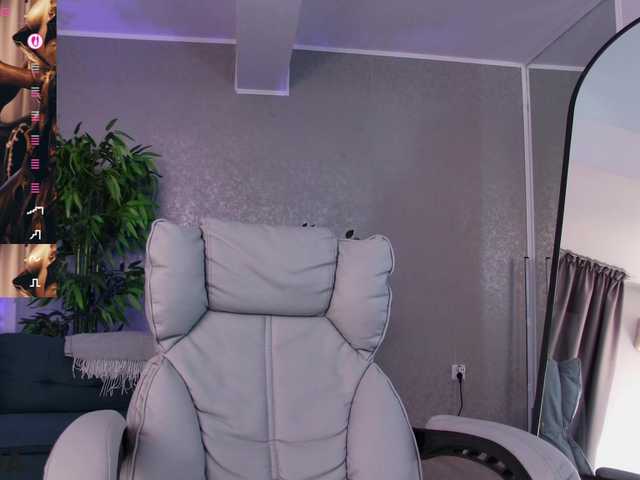 SelenaDaze's BongaCams show and profile