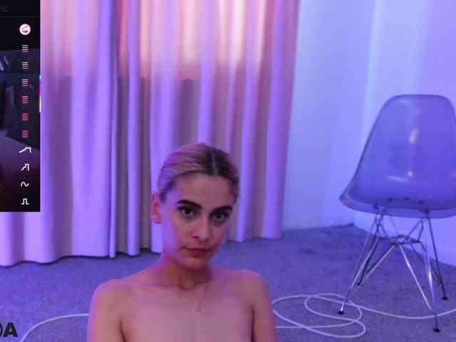 SelenaDaze webcam
