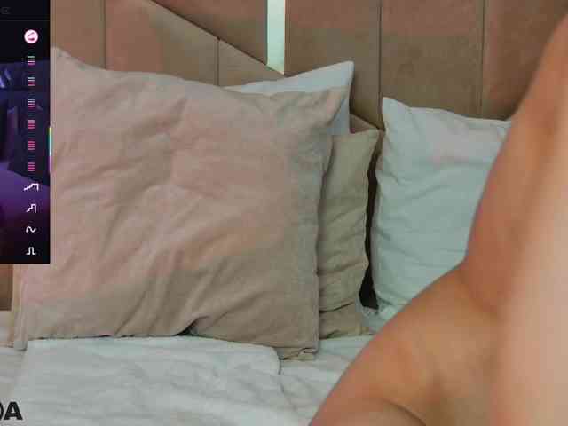 SelenaDaze webcam