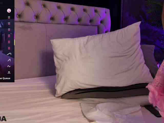 SelenaDaze webcam