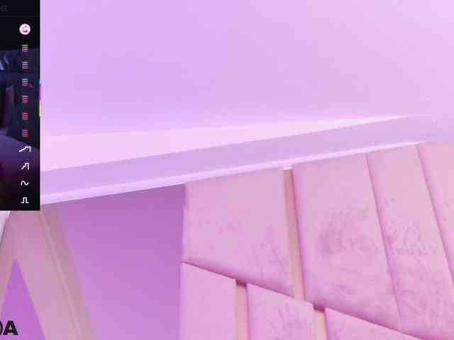 SelenaDaze webcam