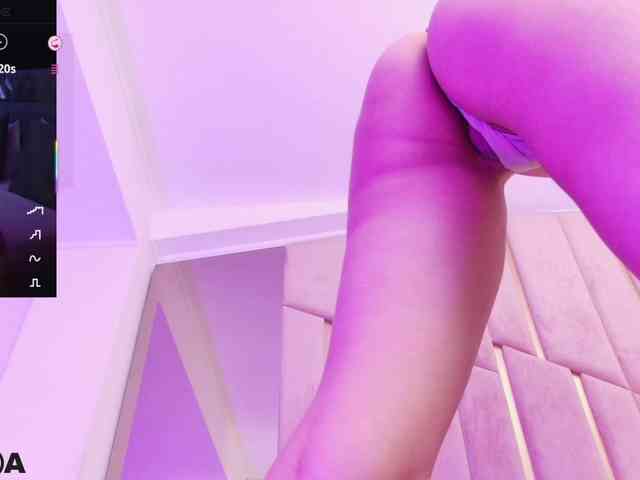 SelenaDaze webcam