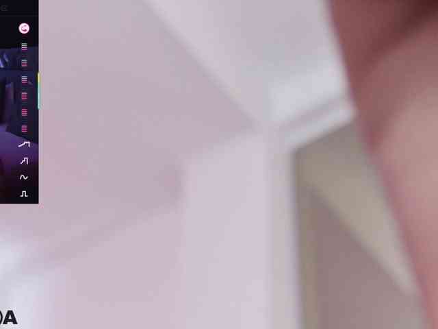 SelenaDaze webcam