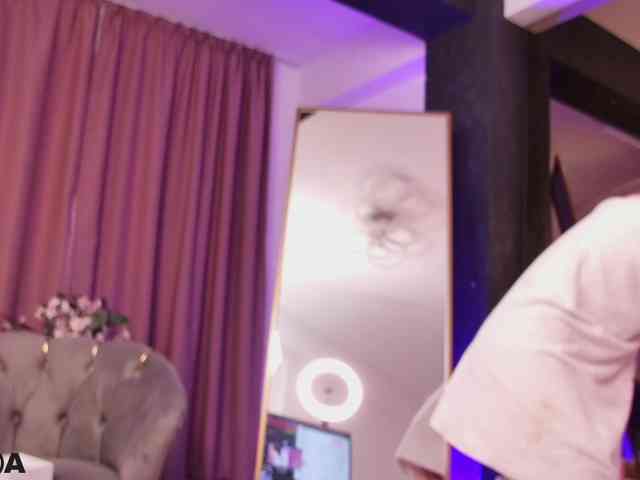 SelenaDaze webcam