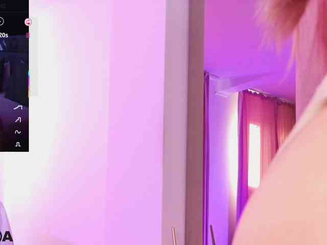 SelenaDaze webcam
