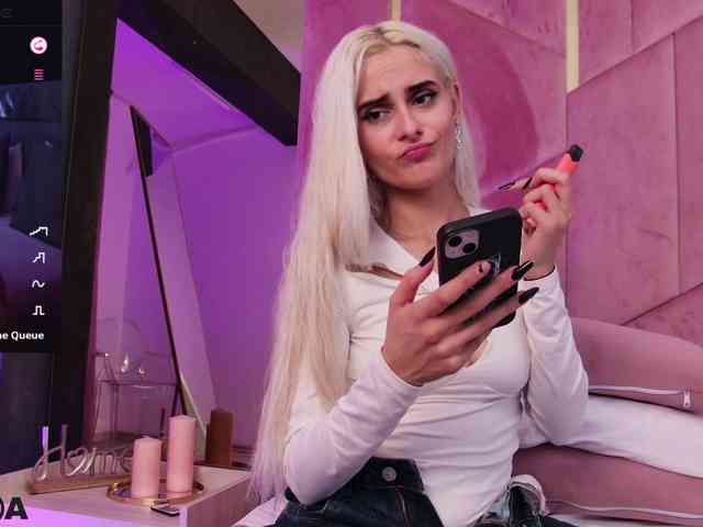 SelenaDaze webcam