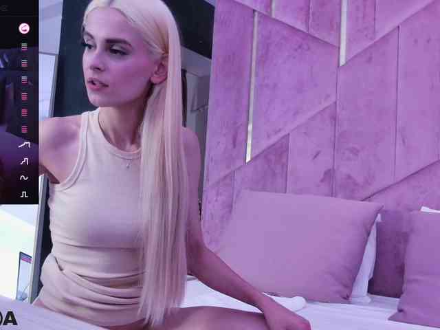 SelenaDaze webcam