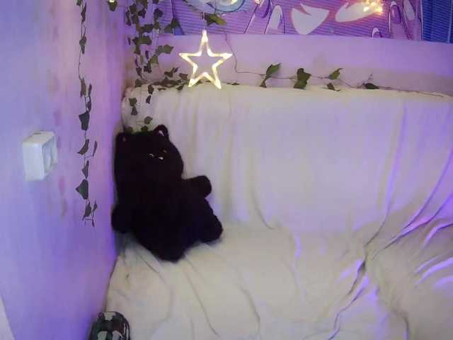 Mini0Melloo's BongaCams show and profile