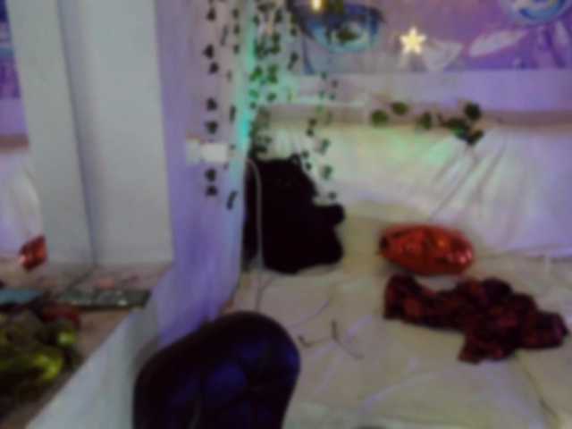 Mini0Melloo's BongaCams show and profile