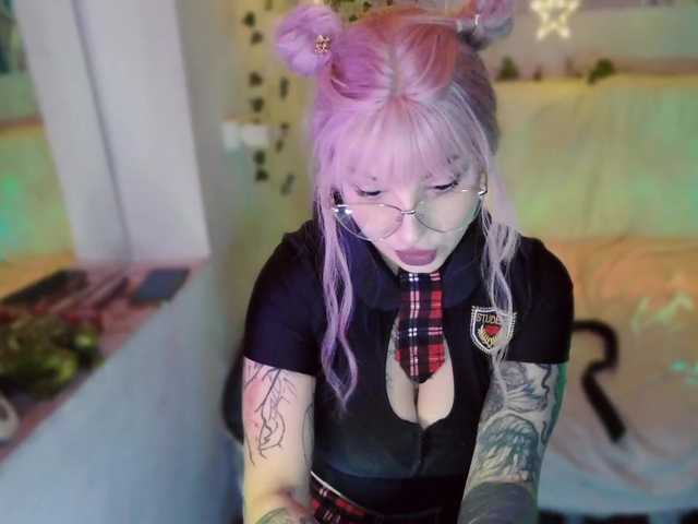 Mini0Melloo's BongaCams show and profile
