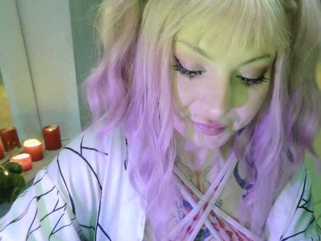 Mini0Melloo's BongaCams show and profile